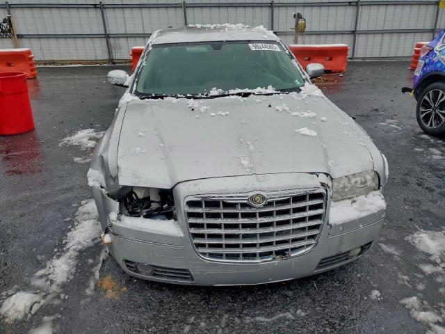 Chrysler 300 Touring Image 2