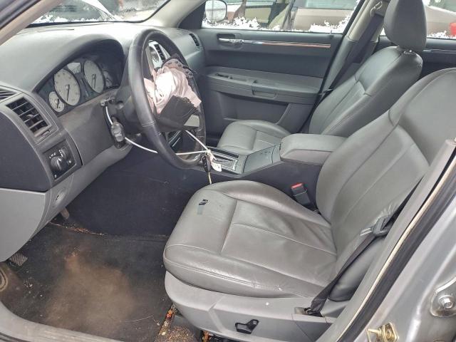 Chrysler 300 Touring Image 11