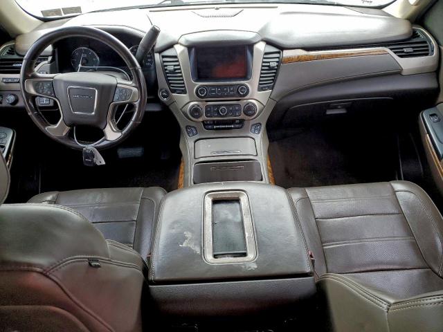 GMC Yukon Denali Image 7