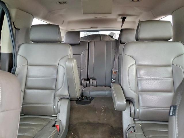 GMC Yukon Denali Image 12