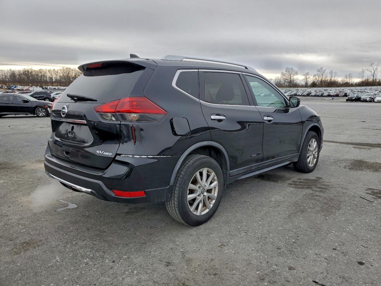 Nissan Rogue S Image 8
