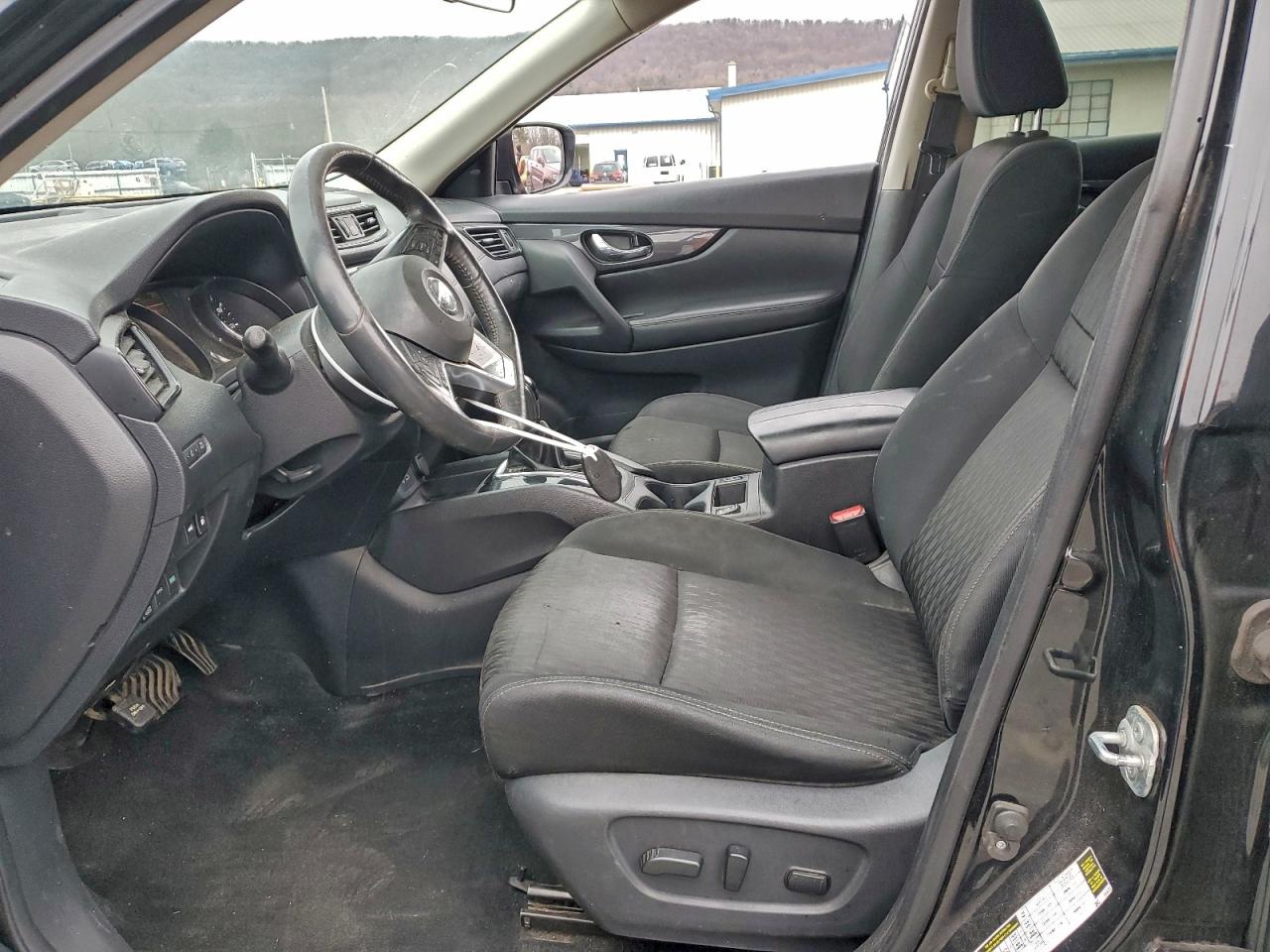 Nissan Rogue S Image 12