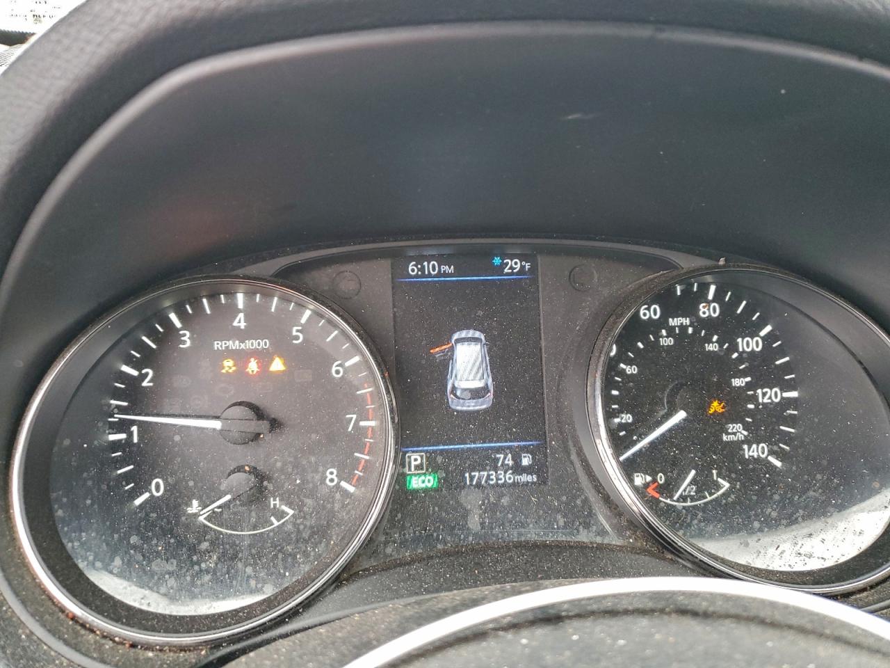 Nissan Rogue S Image 2