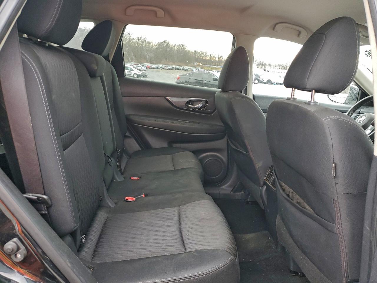 Nissan Rogue S Image 3