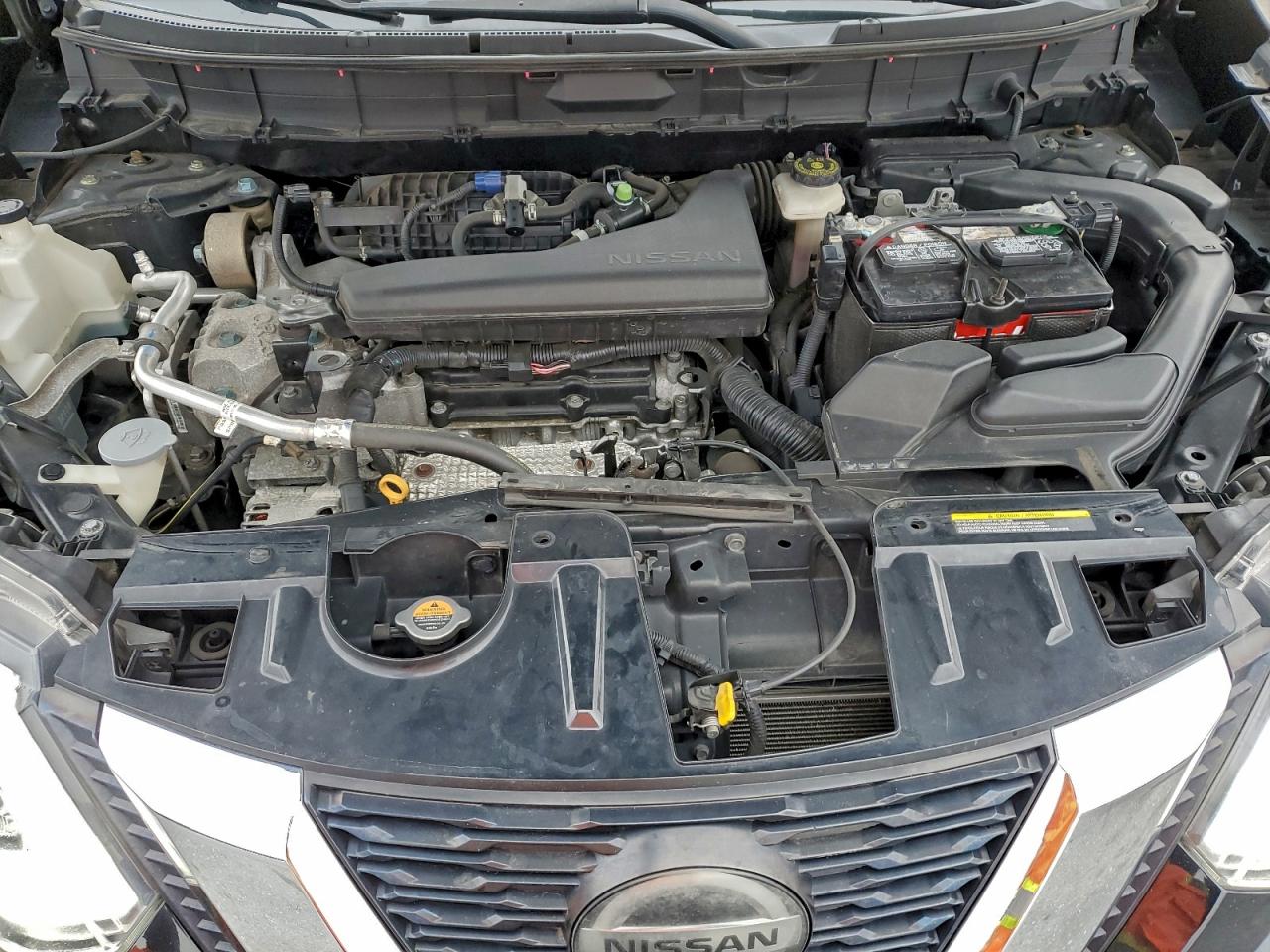 Nissan Rogue S Image 6