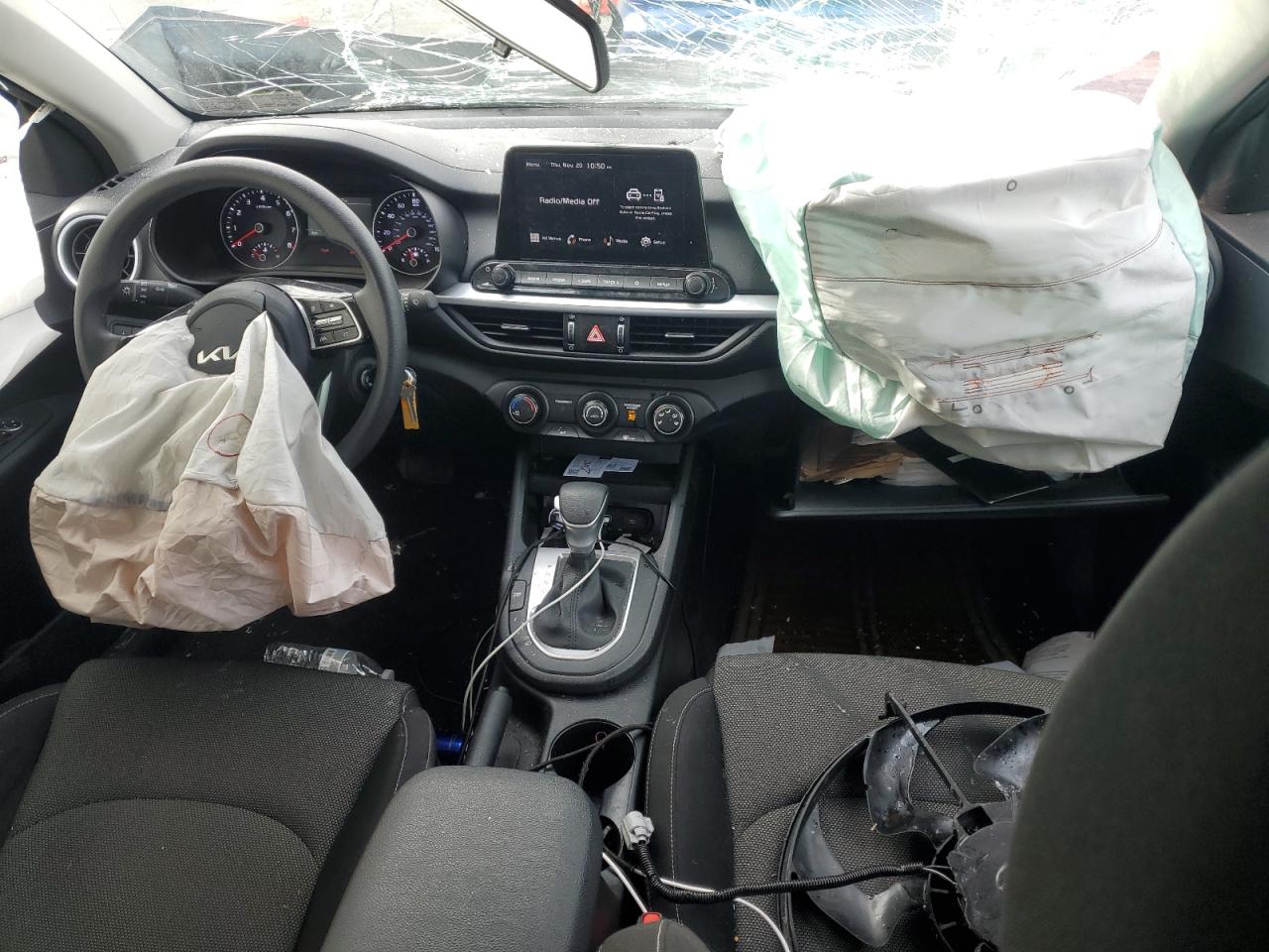 Kia Forte Lx Image 12