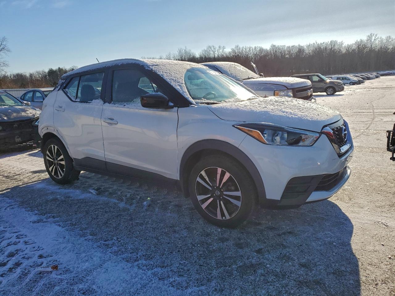 Nissan Kicks Sv Image 6