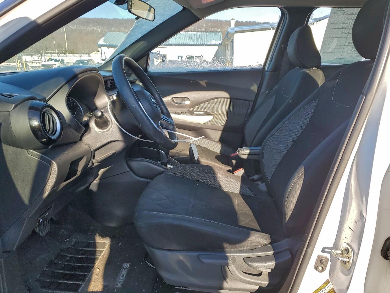 Nissan Kicks Sv Image 11