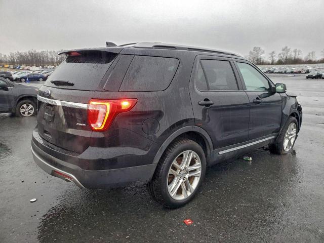 Ford Explorer Xlt Image 2
