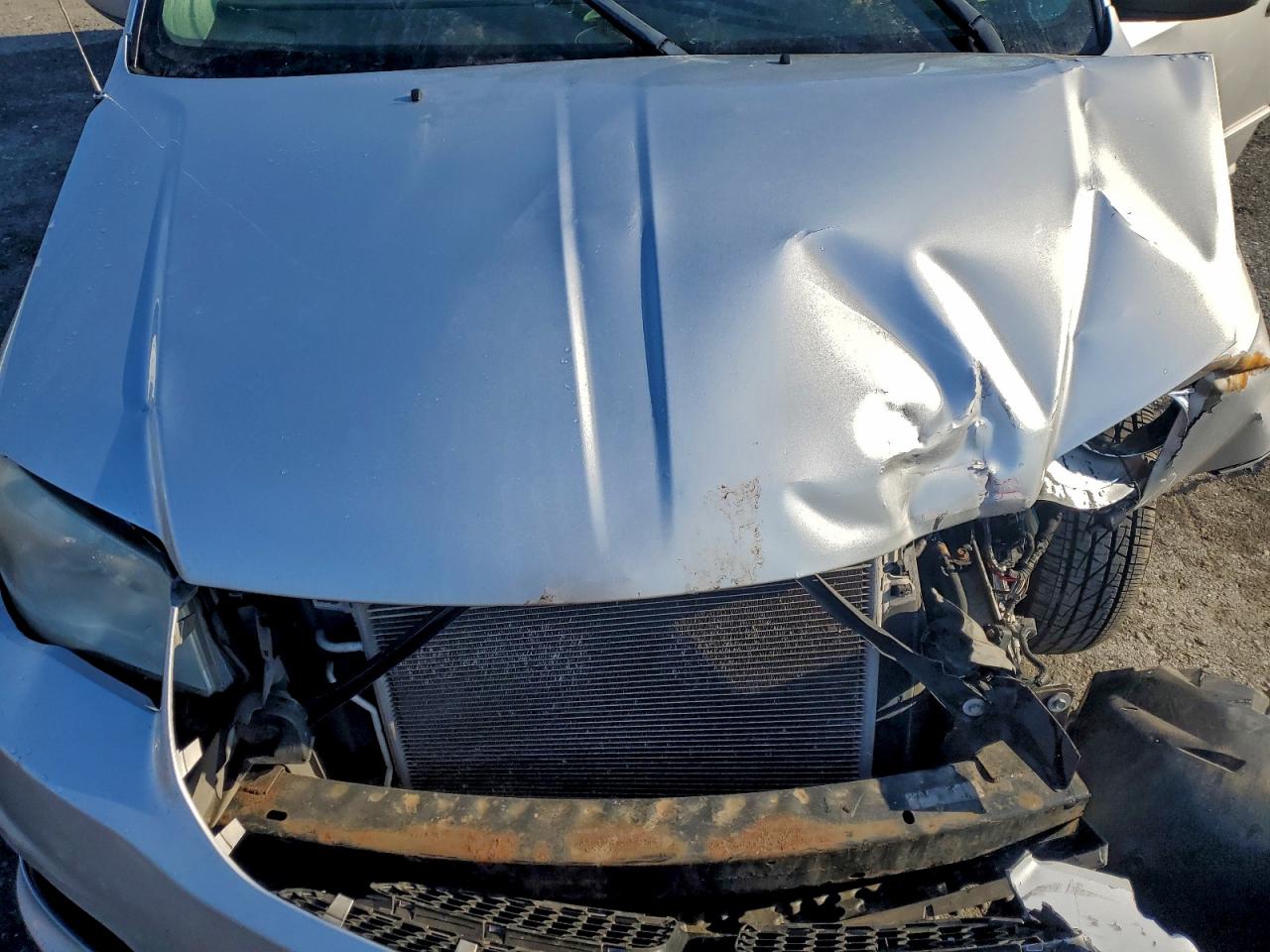 Dodge Caravan Crew Image 13