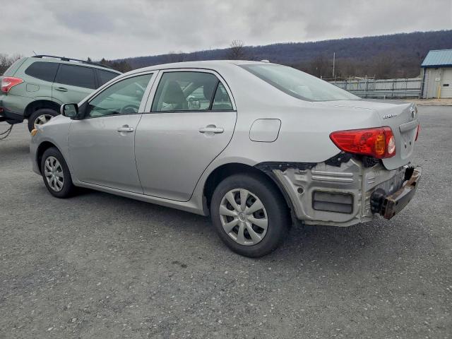 Toyota Corolla Base Image 12