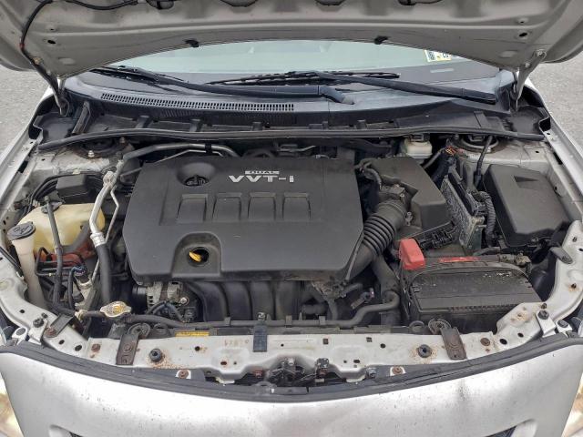 Toyota Corolla Base Image 11