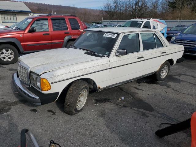  Salvage Mercedes-Benz 300-Class