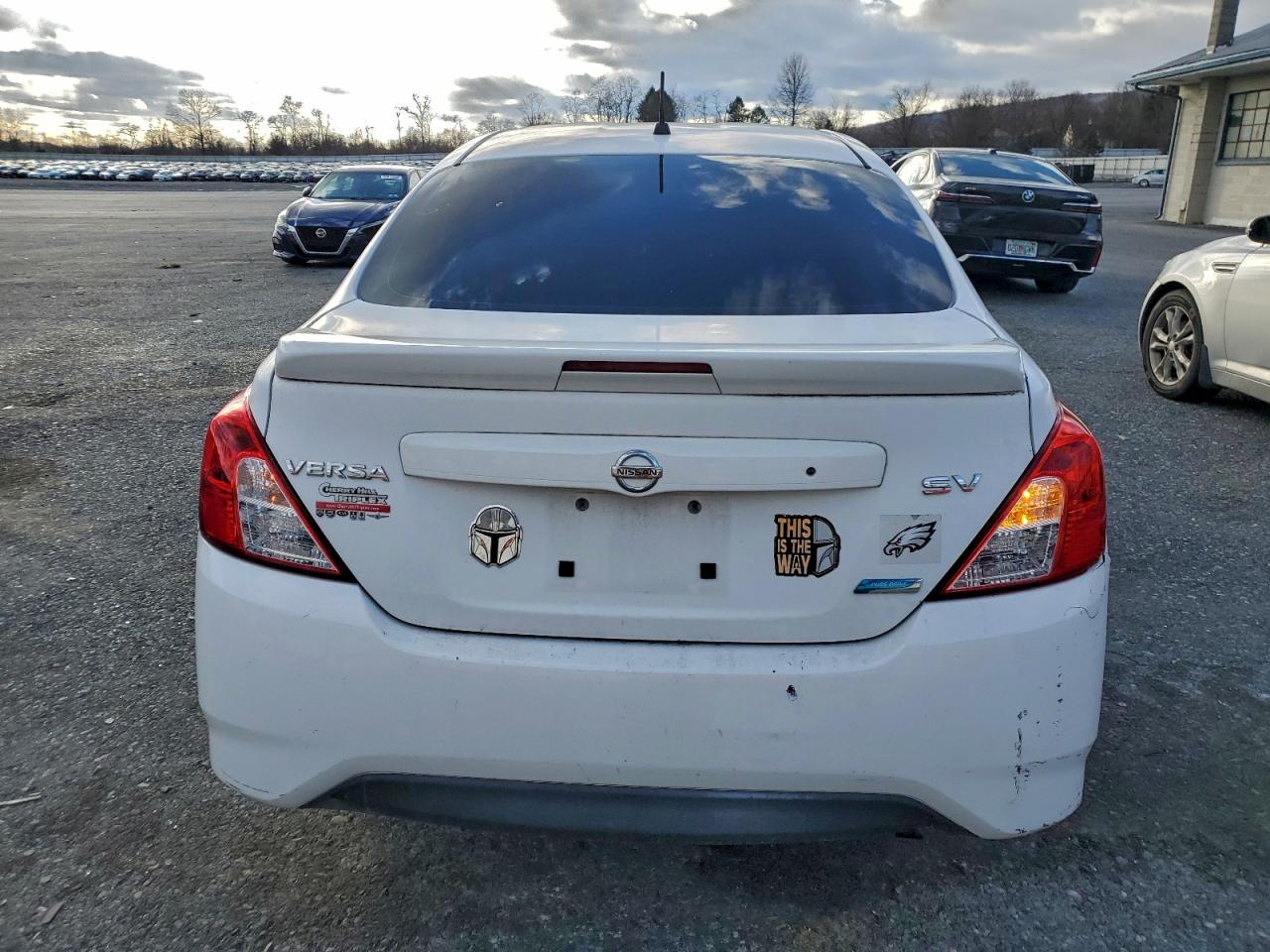 Nissan Versa S Image 11