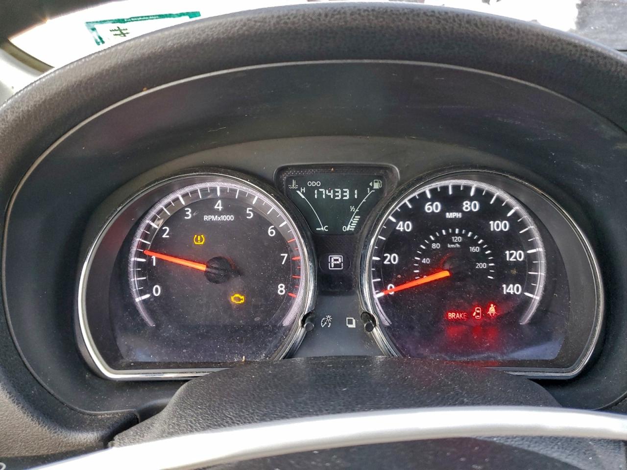 Nissan Versa S Image 4