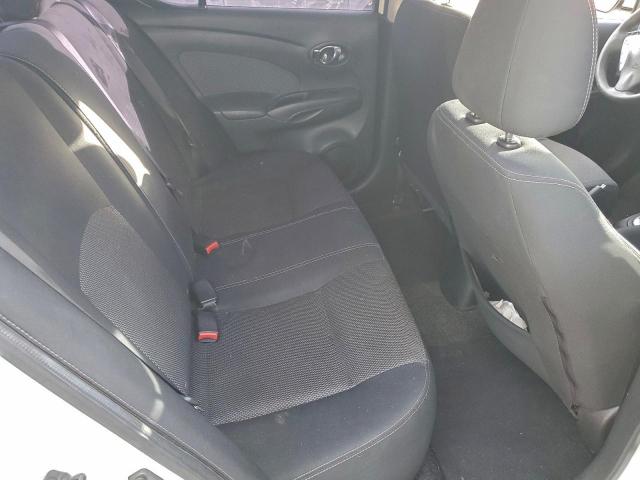 Nissan Versa S Image 9