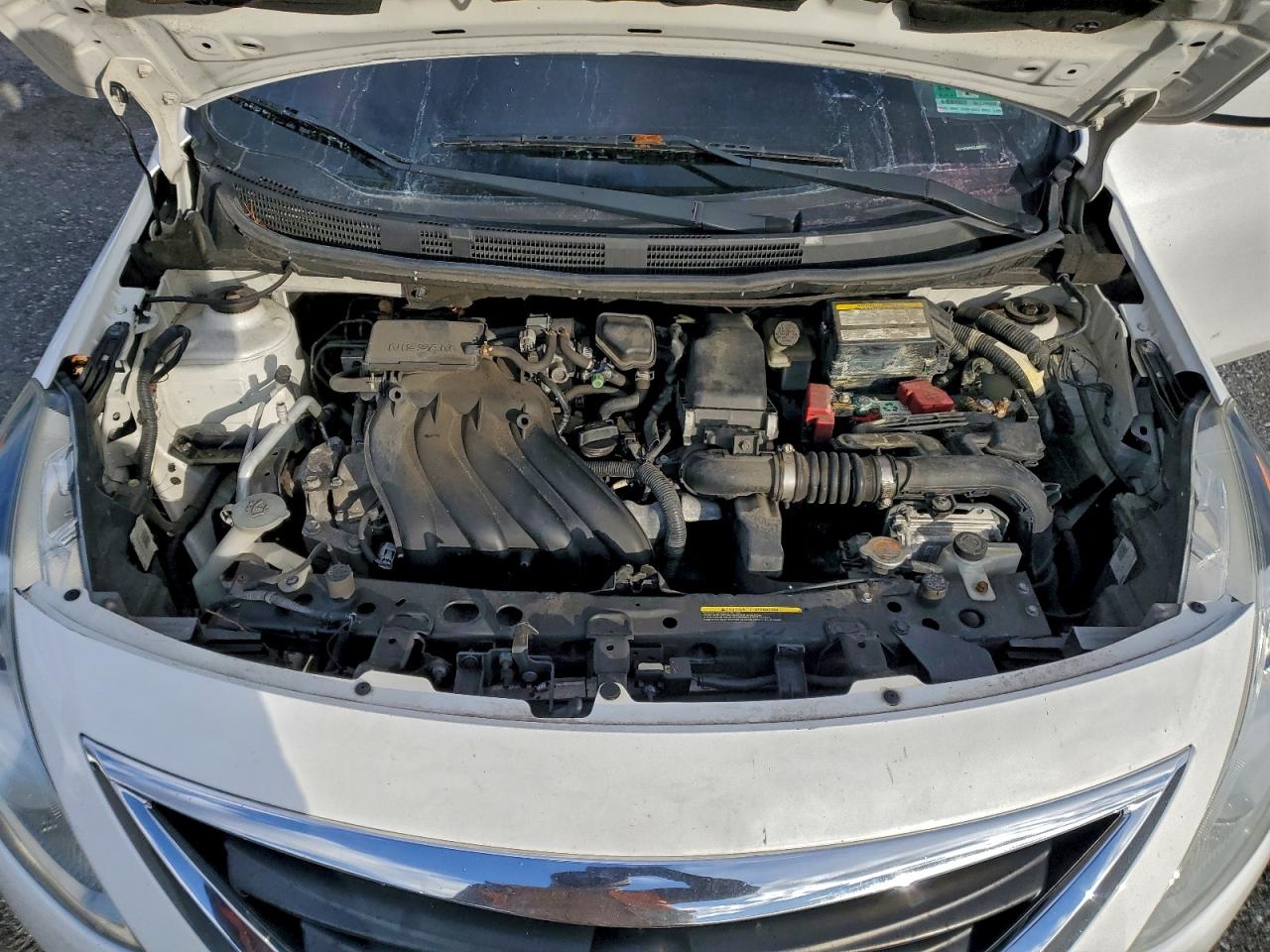 Nissan Versa S Image 5