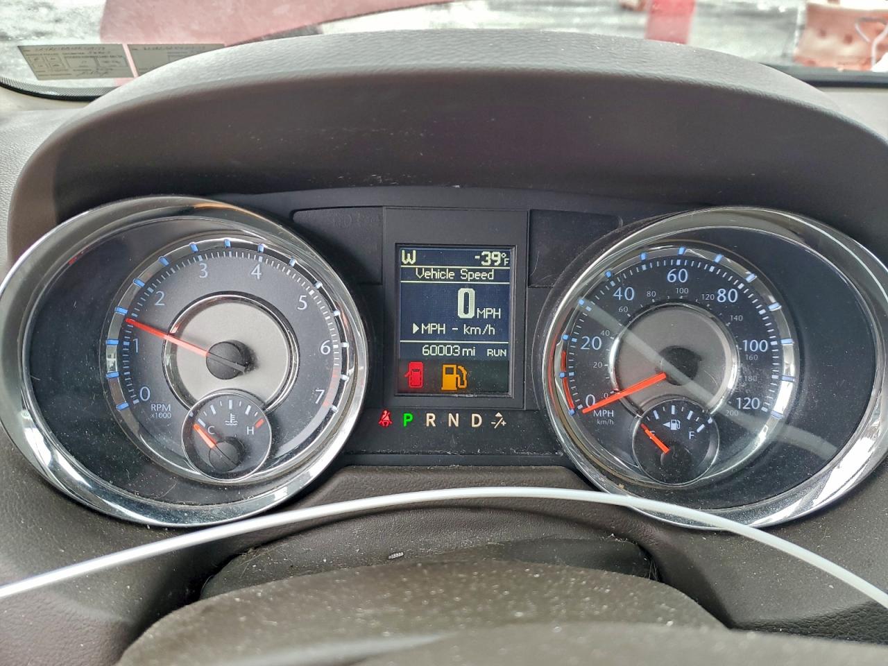 Chrysler Minivan Touring Image 7