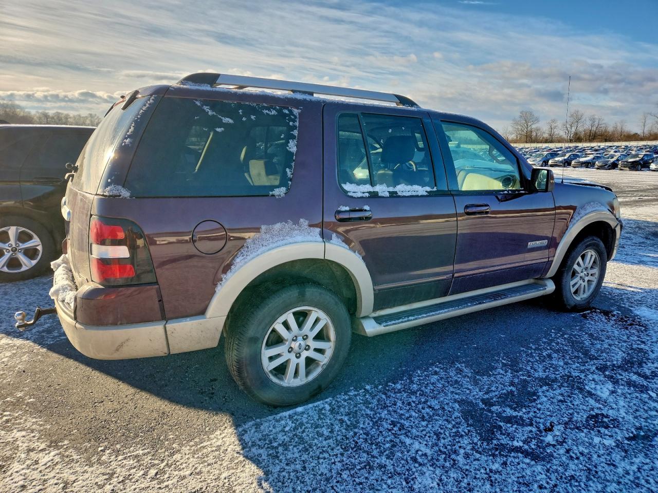Ford Explorer Eddie Bauer Image 2