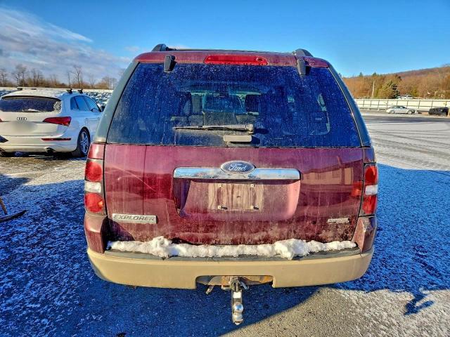 Ford Explorer Eddie Bauer Image 6