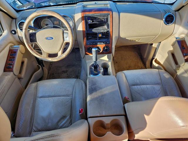 Ford Explorer Eddie Bauer Image 9