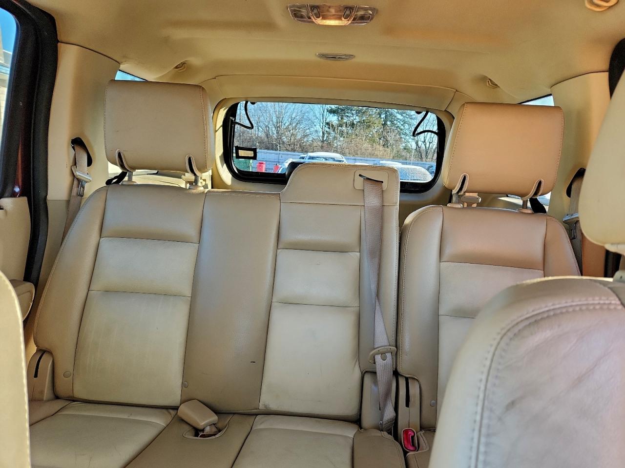 Ford Explorer Eddie Bauer Image 8