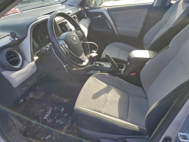 Toyota RAV4 Xle Image 4