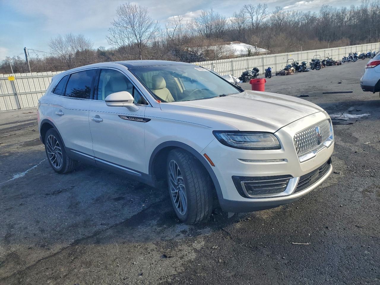 Lincoln Nautilus Reserve Image 12