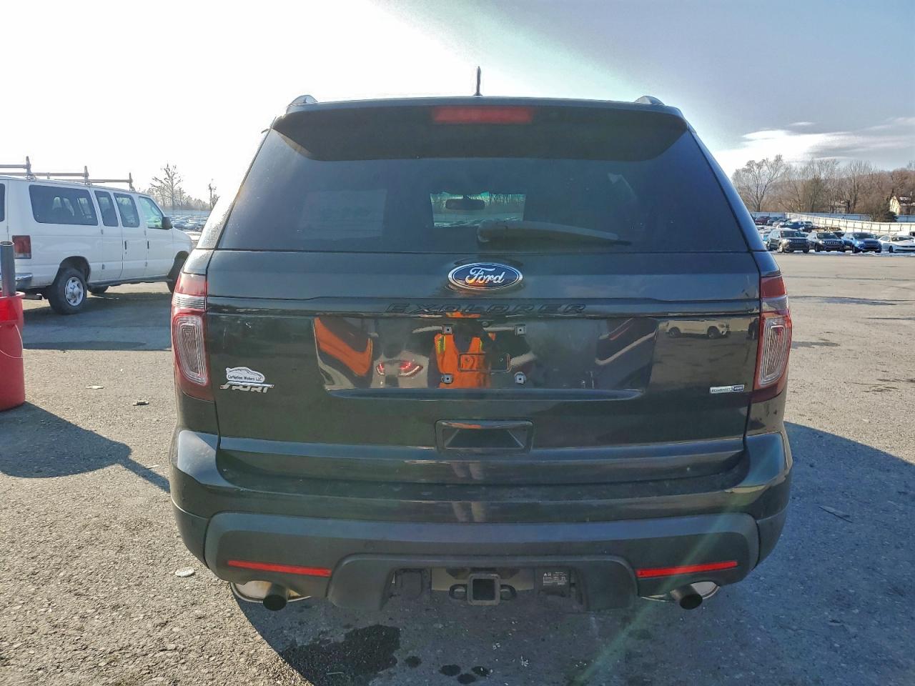 Ford Explorer Sport Image 7