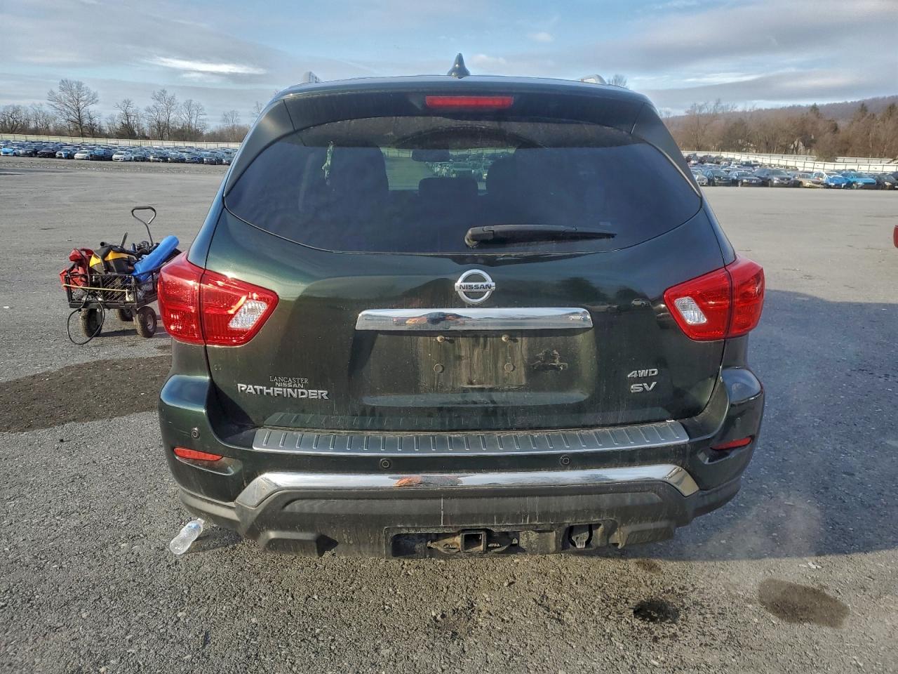 Nissan Pathfinder S Image 6