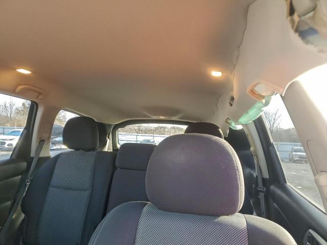 Nissan Pathfinder S Image 8