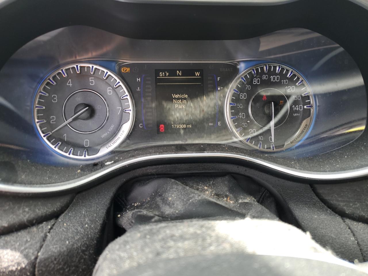 Chrysler 200 Lx Image 10