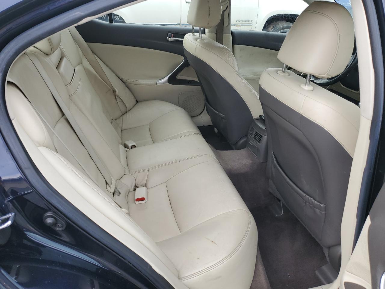 Lexus Is 250 Image 3