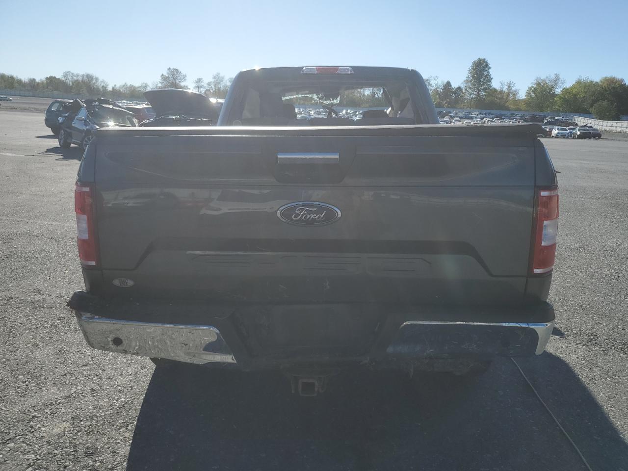 Ford F-150 Supercrew Image 9
