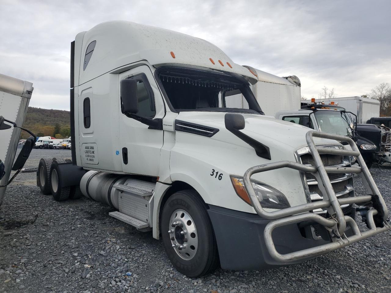 Freightliner Cascadia 1 Image 1