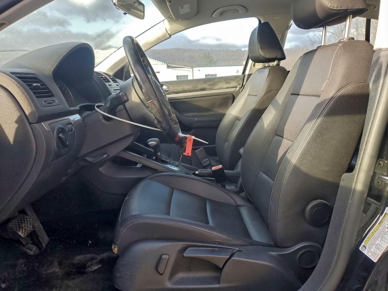 Volkswagen Jetta Se Image 10