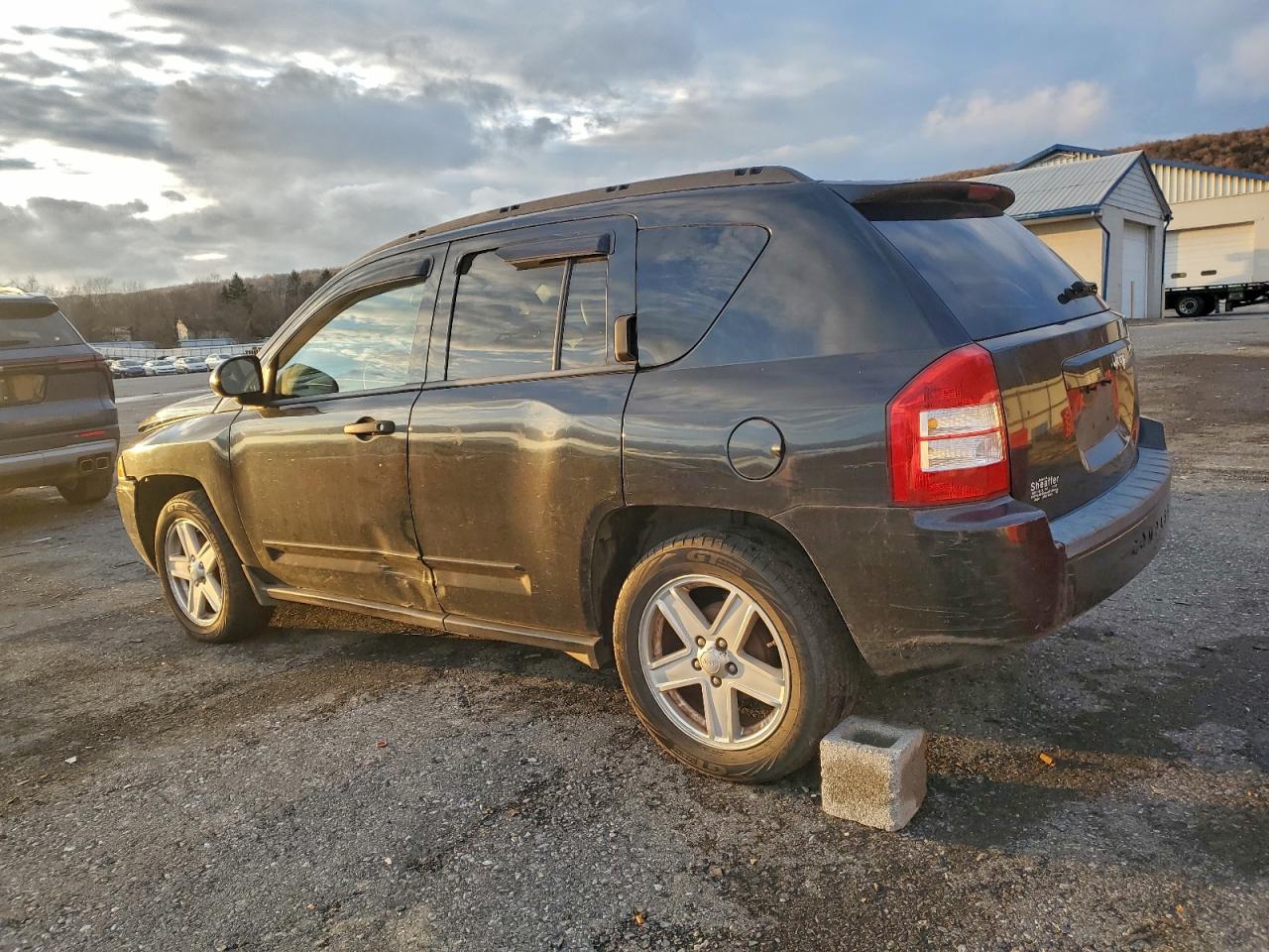 Jeep Compass Sport Image 3