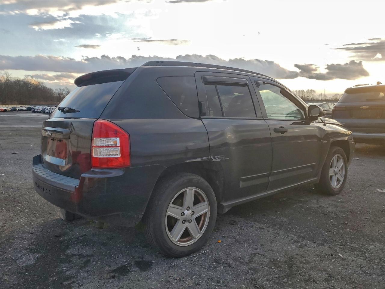 Jeep Compass Sport Image 4