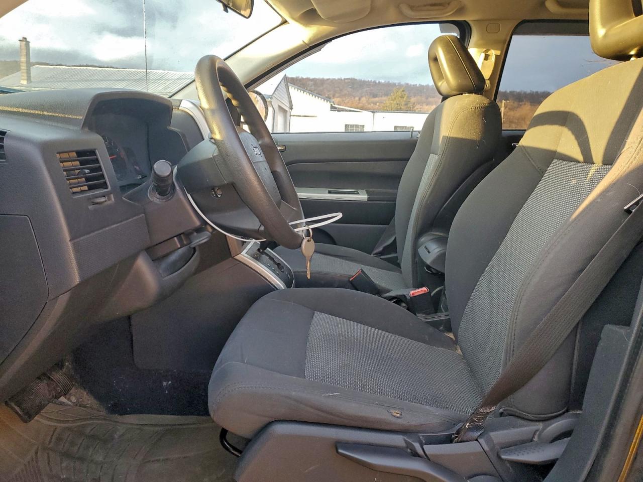 Jeep Compass Sport Image 2