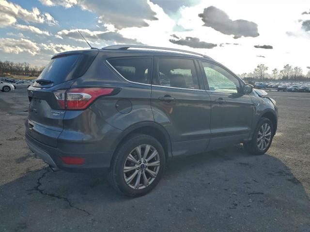Ford Escape Titanium Image 2