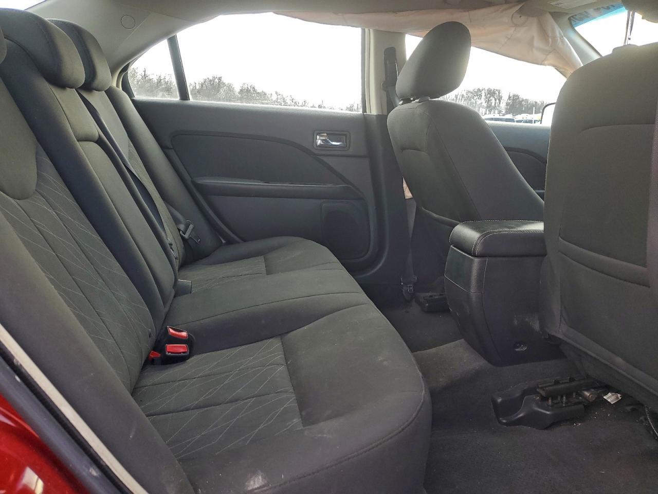 Mercury Milan Image 9