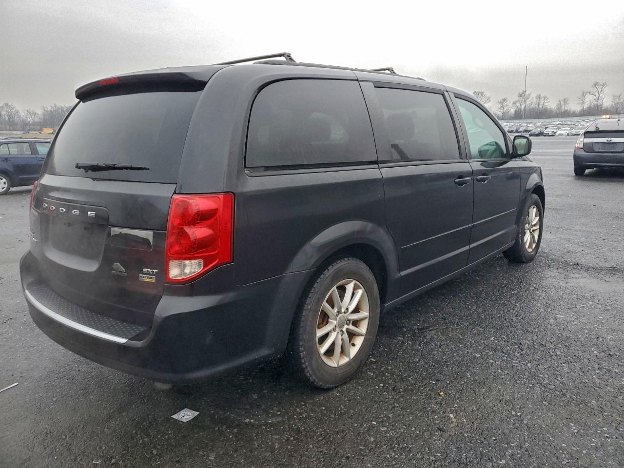 Dodge Caravan Sxt Image 9