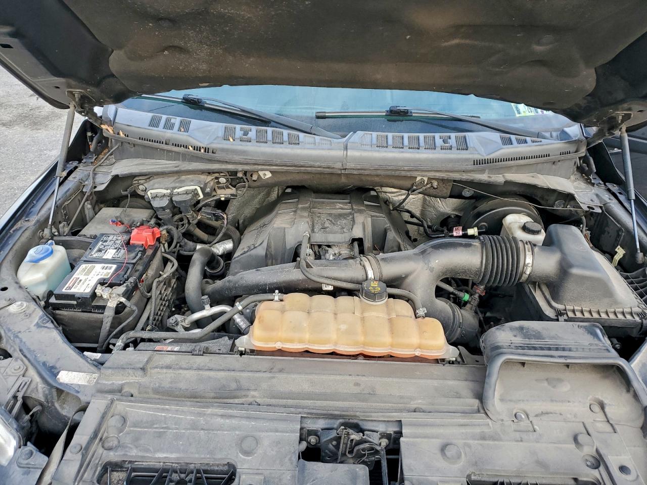 Ford F-150 Super Cab Image 3