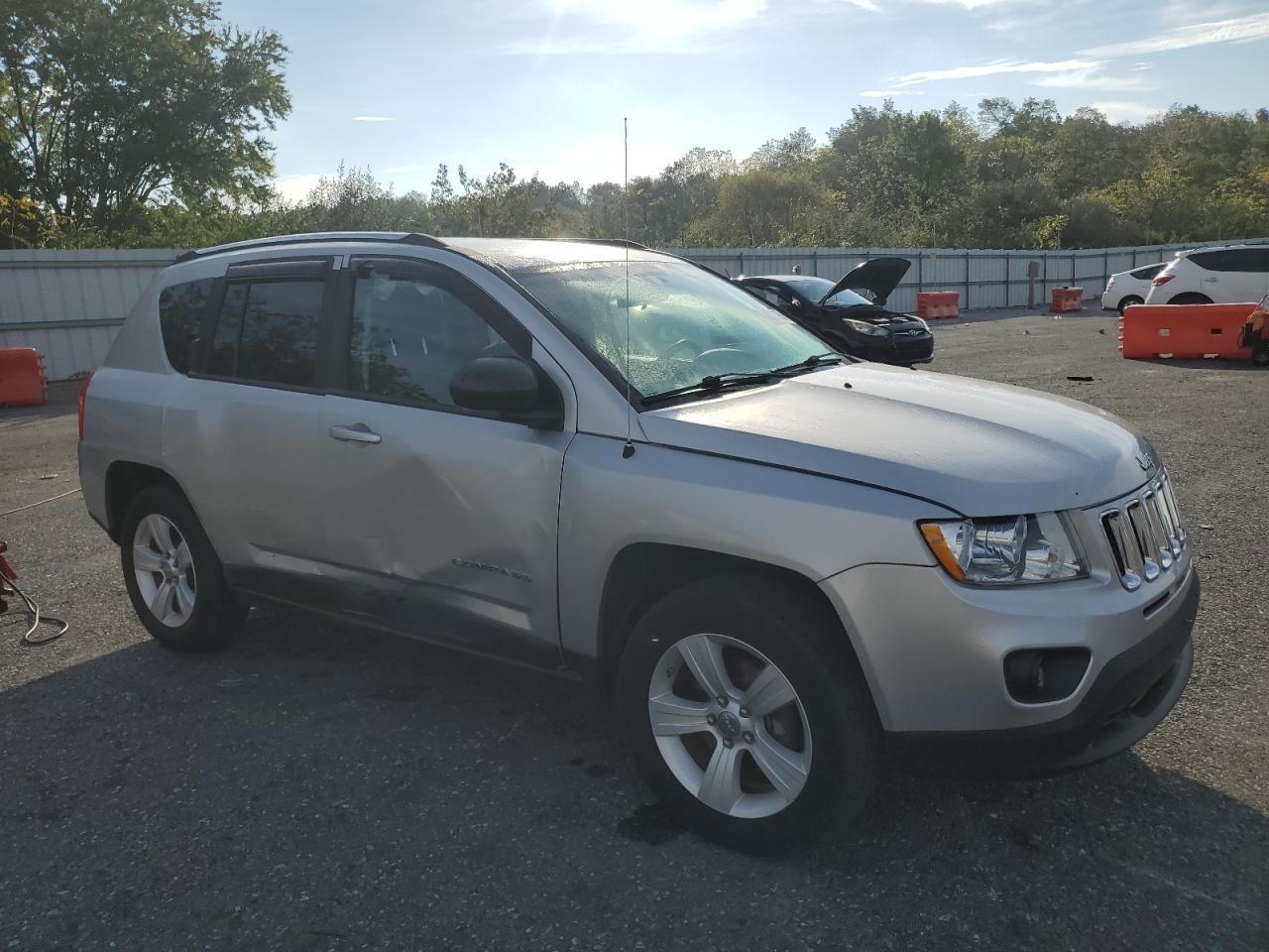 Jeep Compass Sport Image 2