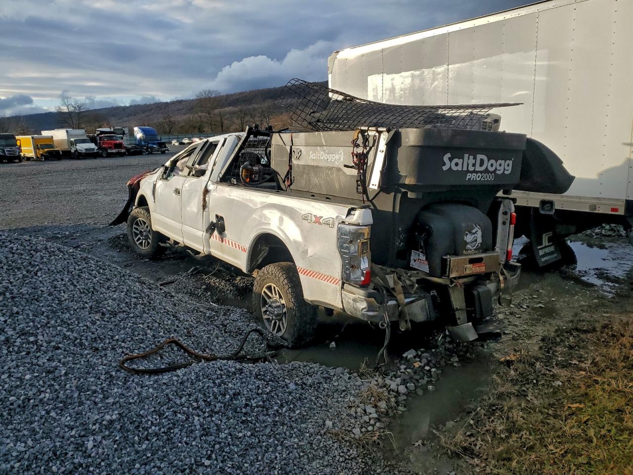 Ford F-350 Super Duty Image 2