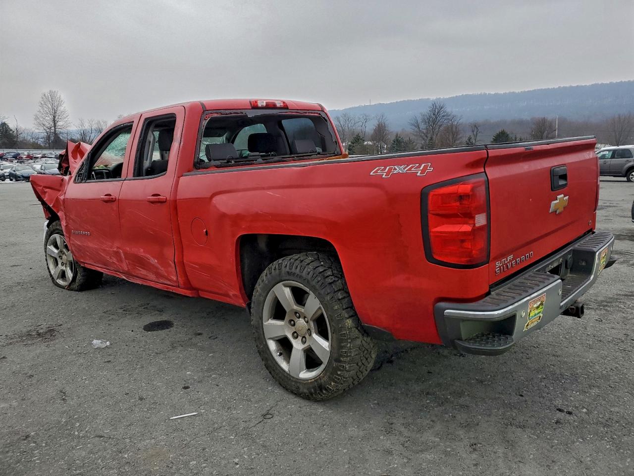 Chevrolet Silverado K1500 Lt Image 3