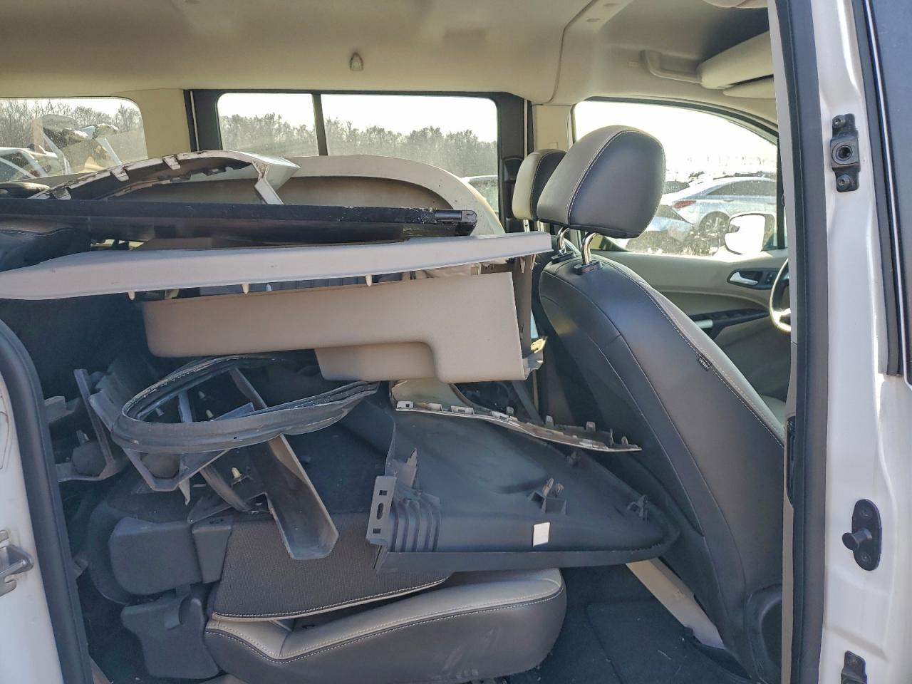 Ford Transit Titanium Image 3