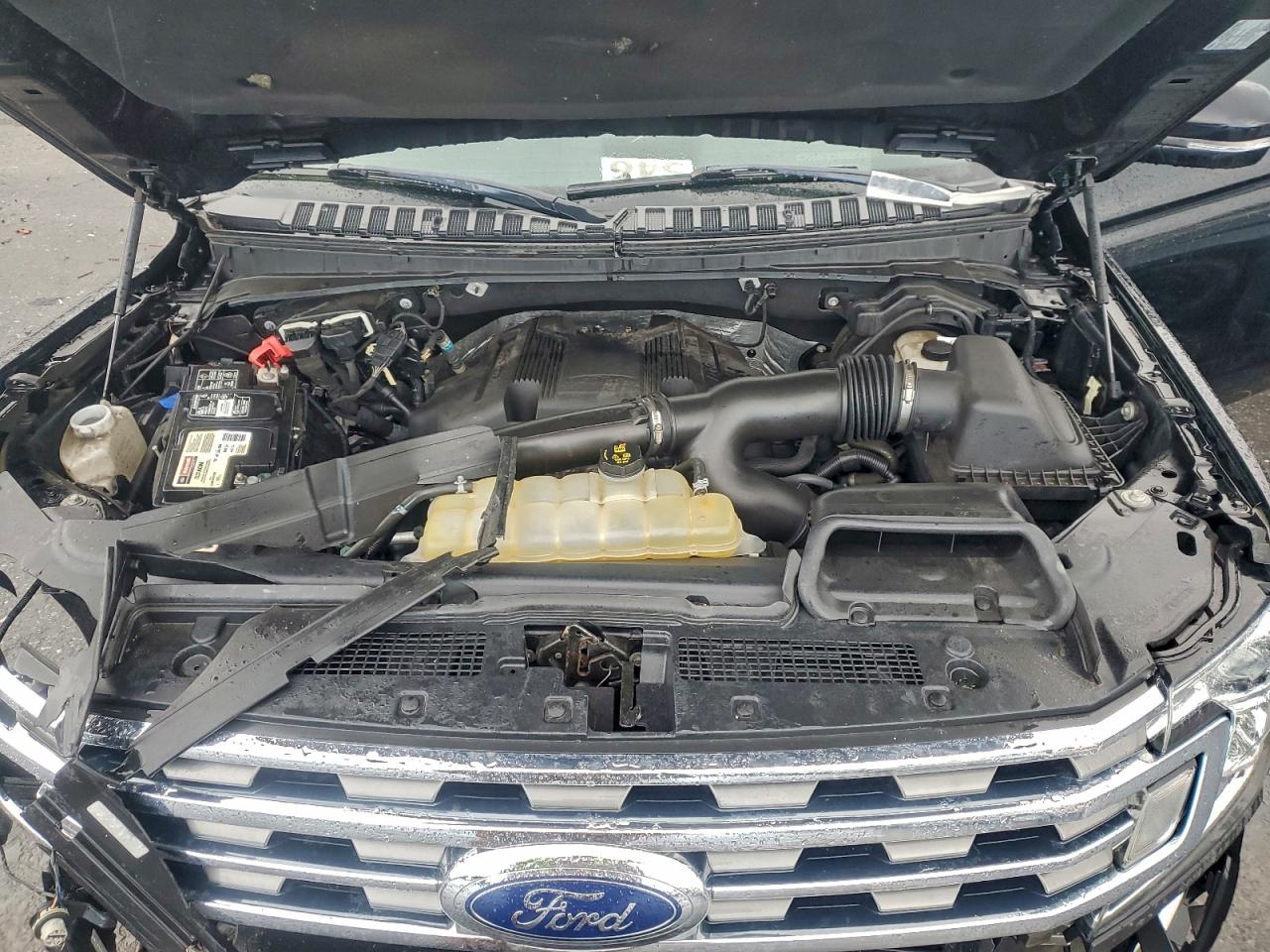 Ford Expedition Xlt Image 12