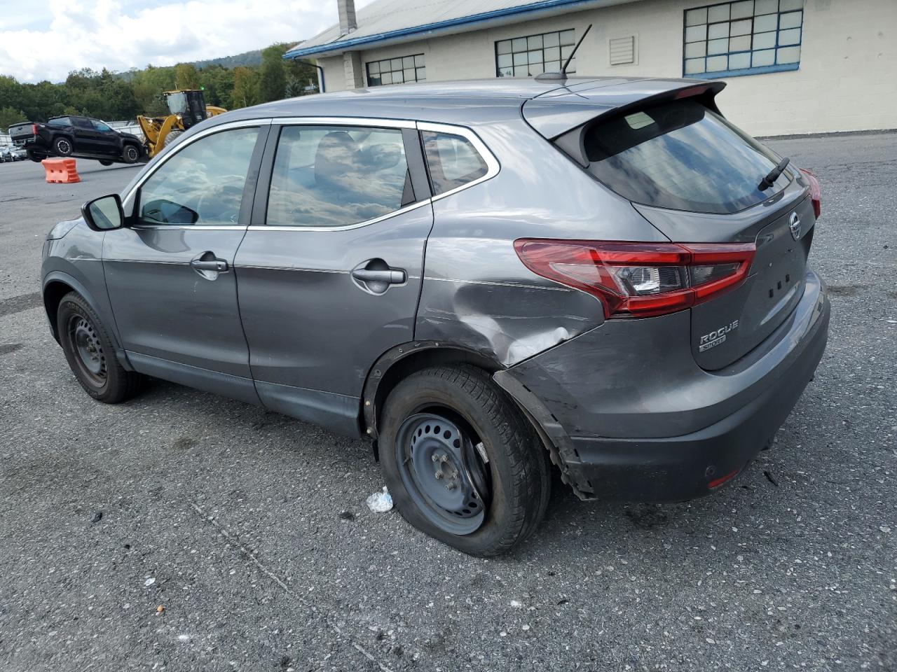 Nissan Rogue S Image 2
