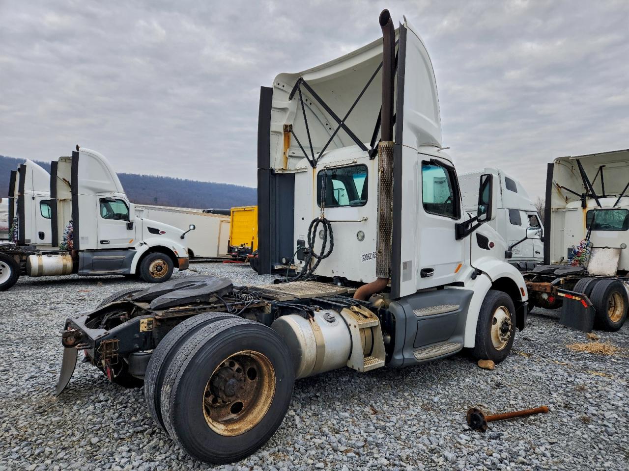 Peterbilt 579 Image 7